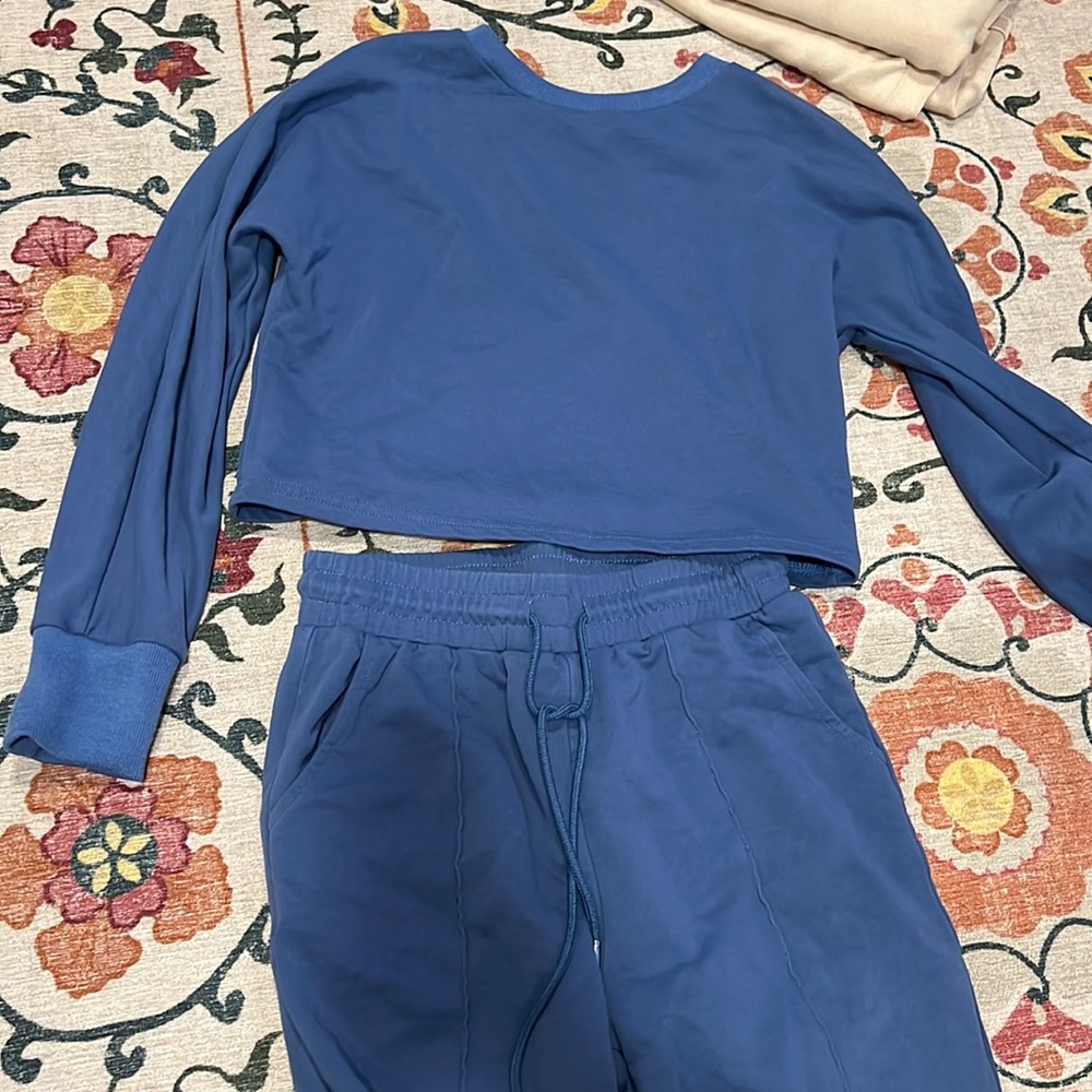 blue matching sweat set zesica